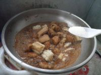 粘玉米烧鸡翅