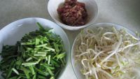 绿豆芽韭菜炒肉丝