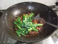 大蒜焖鸭肉