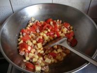 黄豆酱肉块炖土豆
