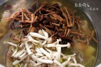 茶树菇煲老母鸡汤