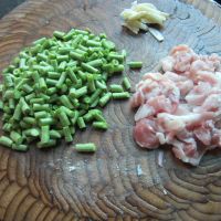 瘦肉豆角炒面