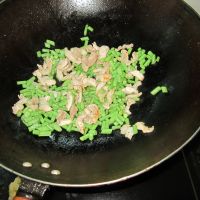 瘦肉豆角炒面