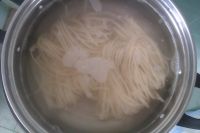 腊肠炒面