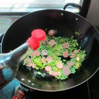 豆角炒肉花肠