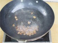 杏仁拌蒜薹
