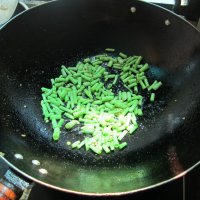 肉花肠腊肉豆角混炒