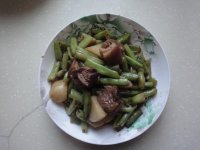 红烧肉炖豆角土豆