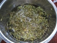 土茯苓祛湿热凉茶