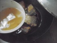鲙鱼煨蒜苔