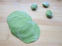 菠菜汁香菇猪肉饺子