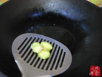 豌豆炒鸡丁