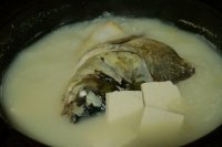 酸菜鱼头豆腐锅