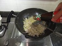 猪大肠炒豆芽