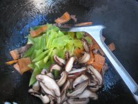 香菇青笋炒牛肉