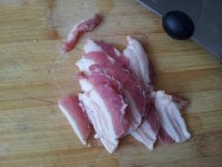 猪肉炒韭菜苔