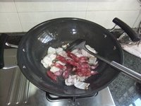 腩肉腊肠炒西兰花