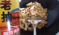 榨菜肉条汤河粉