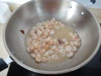 青豆炒虾仁