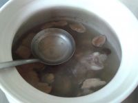 土茯苓白术排骨汤