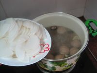 牛肉丸白萝卜汤煲