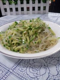 凉拌黄瓜粉丝