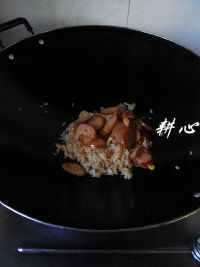 玉米火腿肠炒饭