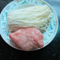 金针菇煮面条