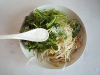 香菜拌绿豆芽