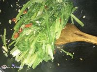 清炒油麦菜