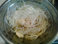 芽菜炒河粉