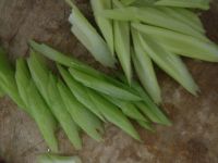 芹菜拌花生米