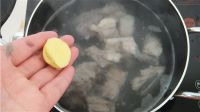 虫草花墨鱼排骨汤