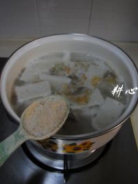 鱼饼番茄米粉汤