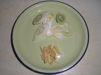 蒜苗炒洋白菜