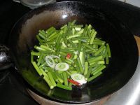 蒜苗炒洋白菜