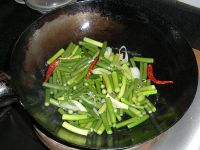 蒜苗炒洋白菜