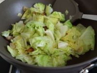 腊肉包菜