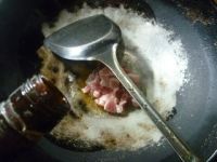 蒜薹五花肉炒年糕