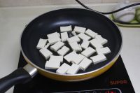 青蒜煎豆腐