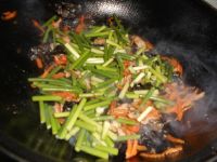蒜薹木耳炒肉丝