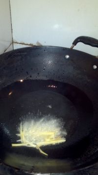 鸡腿菇炒莴笋