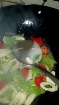 鸡腿菇炒莴笋