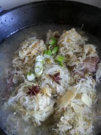 酸菜大棒骨