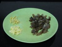 油豆板栗煨海参