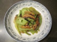 莴笋炒蘑菇