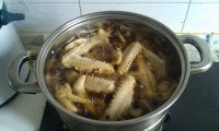 卤鸭翅鸡脚猪蹄