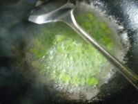 羊尾笋炒蚕豆