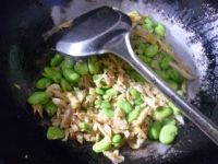 羊尾笋炒蚕豆