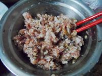 咸蛋蒸肉饼
